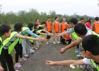 東風(fēng)襄陽(yáng)管理部團委開(kāi)展“快樂(lè )迎雙節，全力保